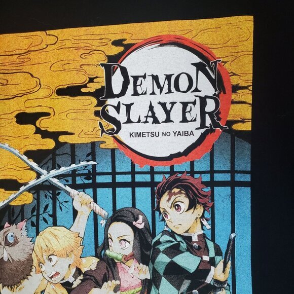 DEMON SLAYER Shirt Mens SZ M Tanjiro Nezuko Zenitsu Inosuke Anime Weeb - Picture 6 of 7